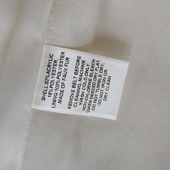 White House Black Market Vest - Picture 4 of 5